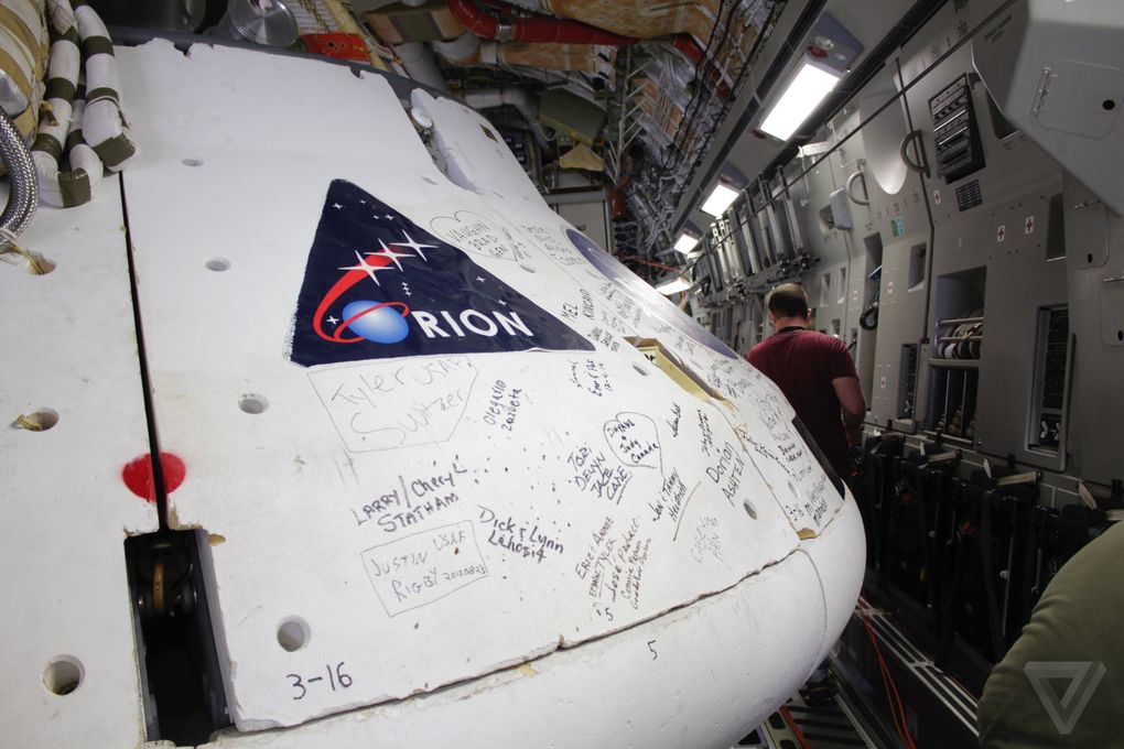 Космический корабль в пустыне: как прошло приземление капсулы Orion? - 5