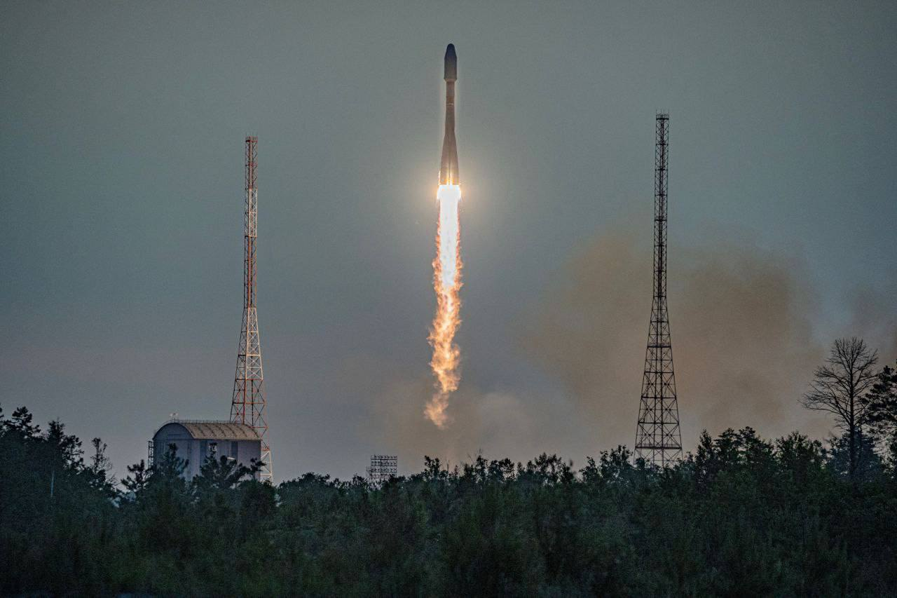 Космический сервер уже на орбите: как принять с него сигнал - 1 Космический сервер уже на орбите: как принять с него сигнал - 1
